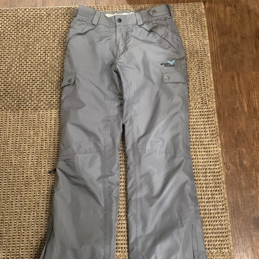 Women’s snow pants